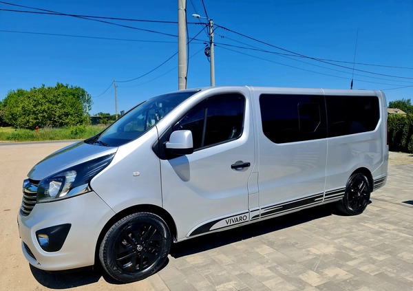 Opel Vivaro cena 83000 przebieg: 455558, rok produkcji 2017 z Płock małe 92